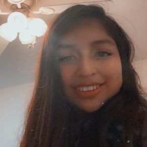 Meet your Posher, Paola